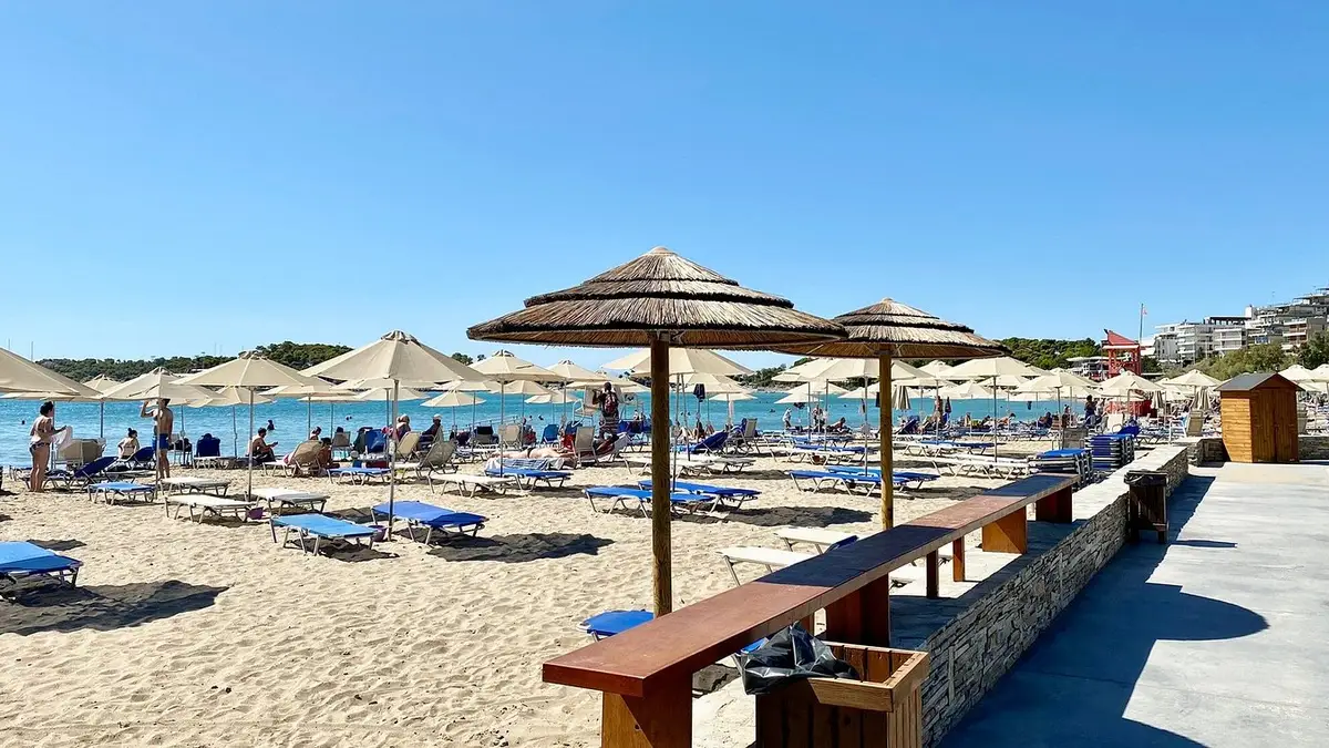 Man, 82, dies after sun lounger fight in Greece